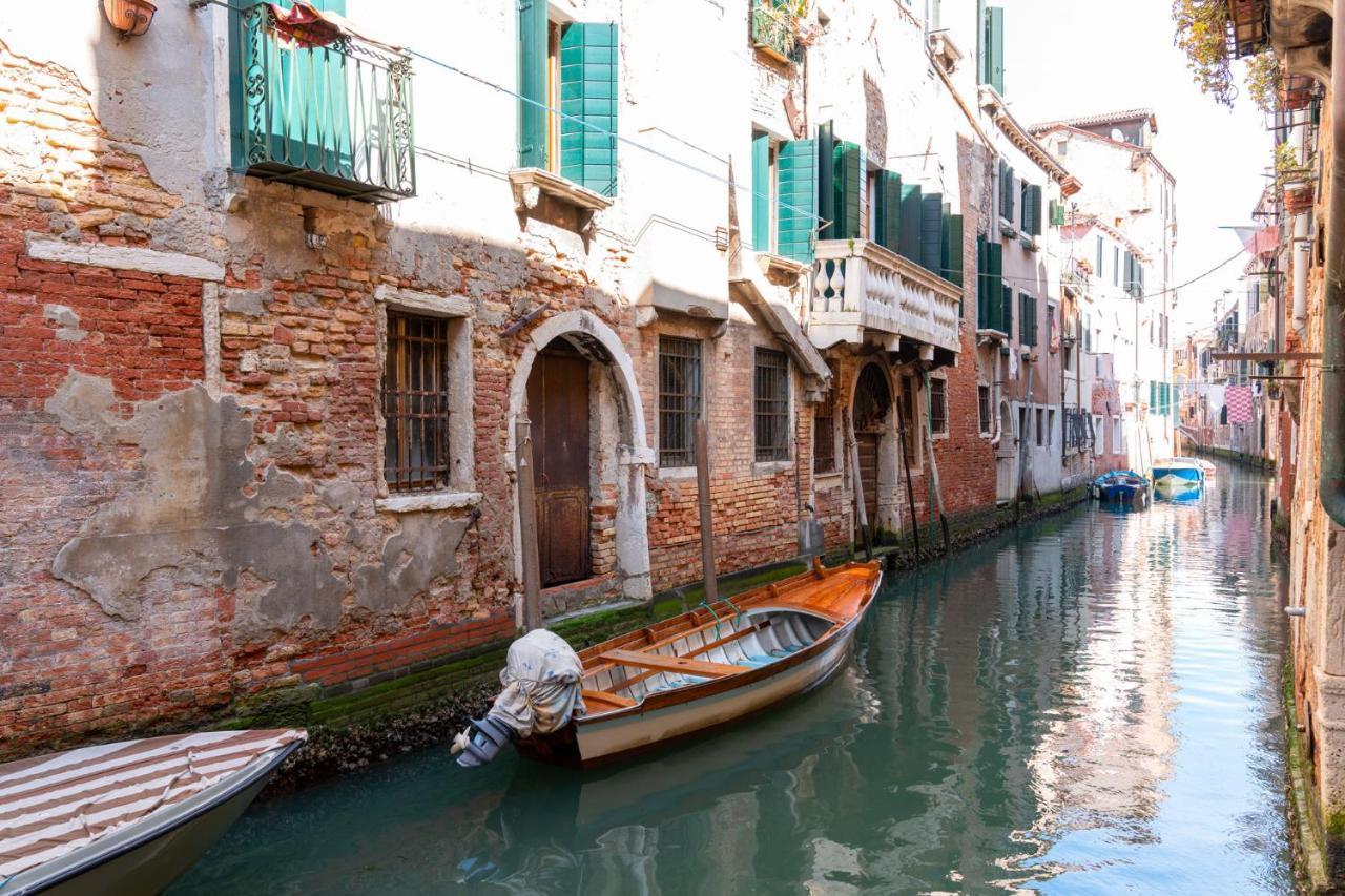 Casa Al Ponte Scudi - 4 Windows On The Canal Βενετία Εξωτερικό φωτογραφία